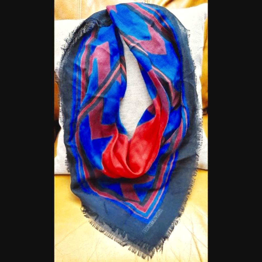 Vintage - Norma Dori Square Geometric Lightweight Scarf